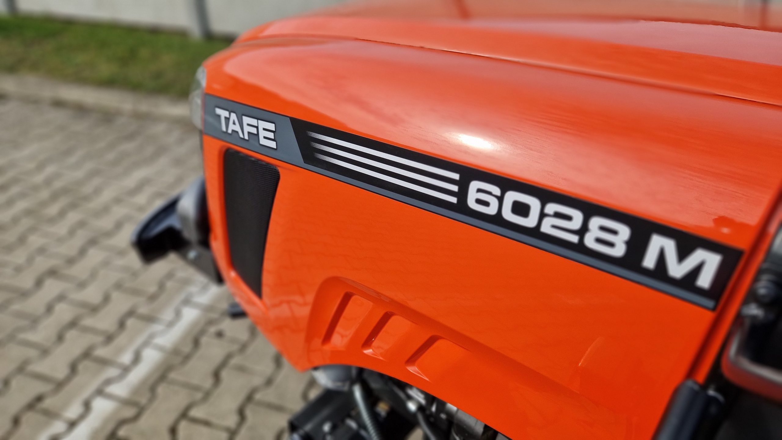 TAFE 6028 M