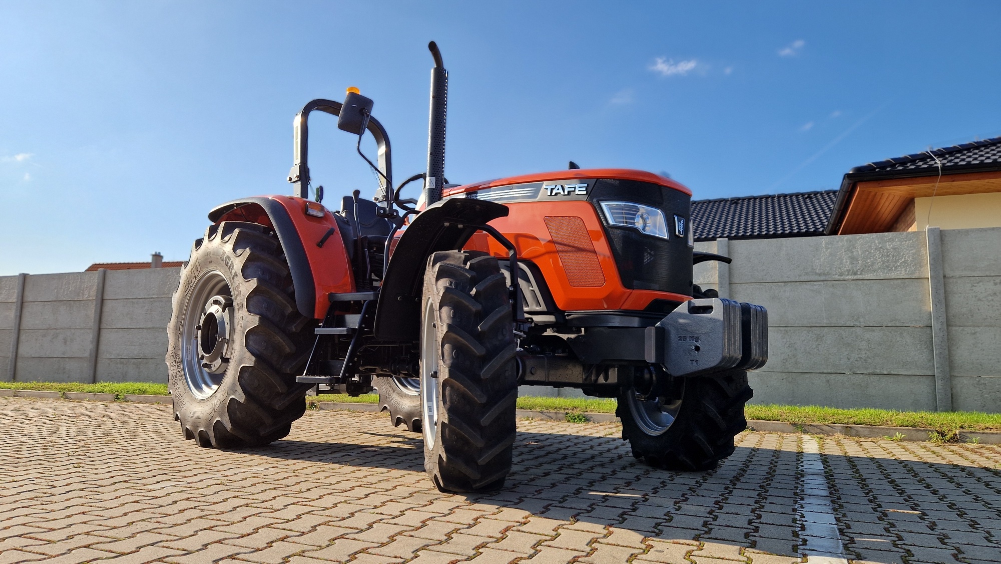 TAFE 6515 ROPS