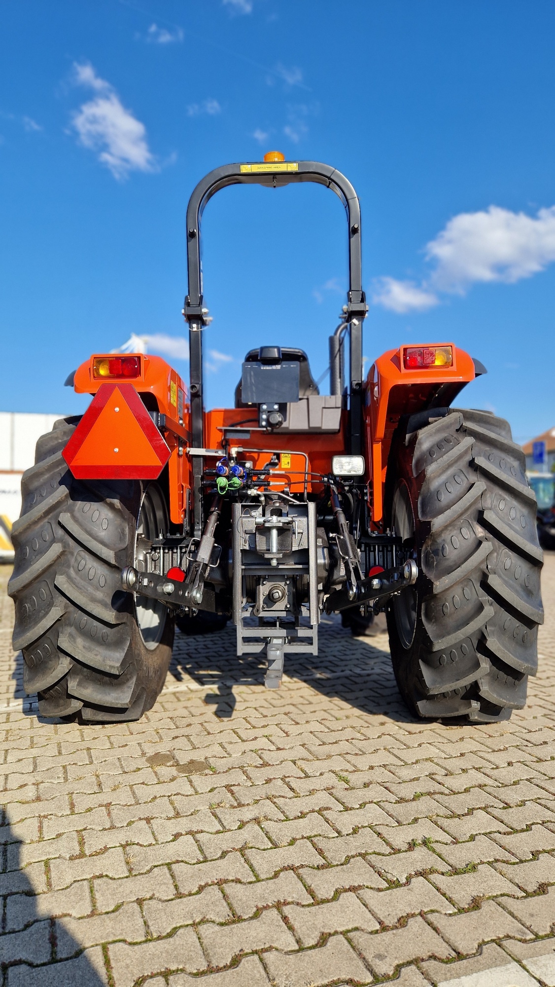 TAFE 6515 ROPS