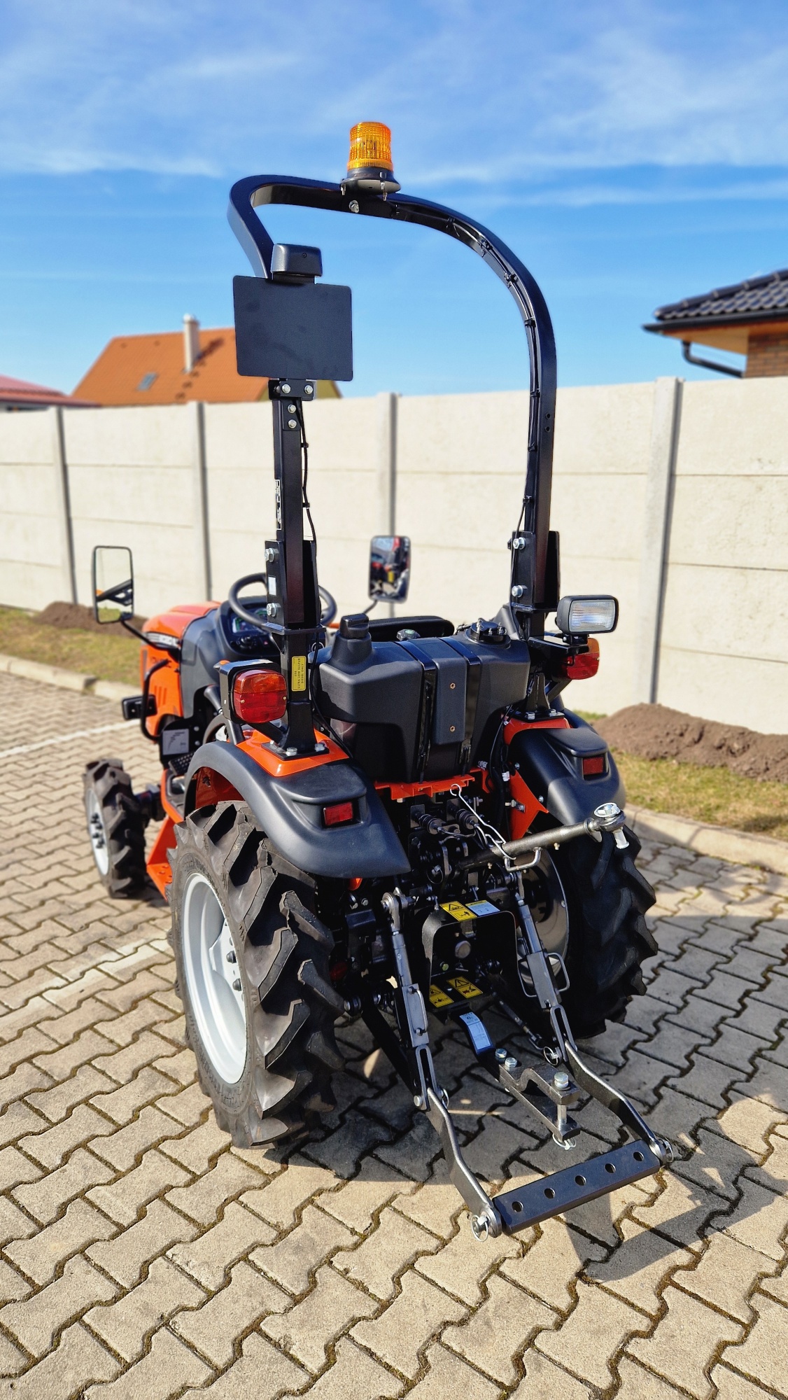 TAFE 6020 M