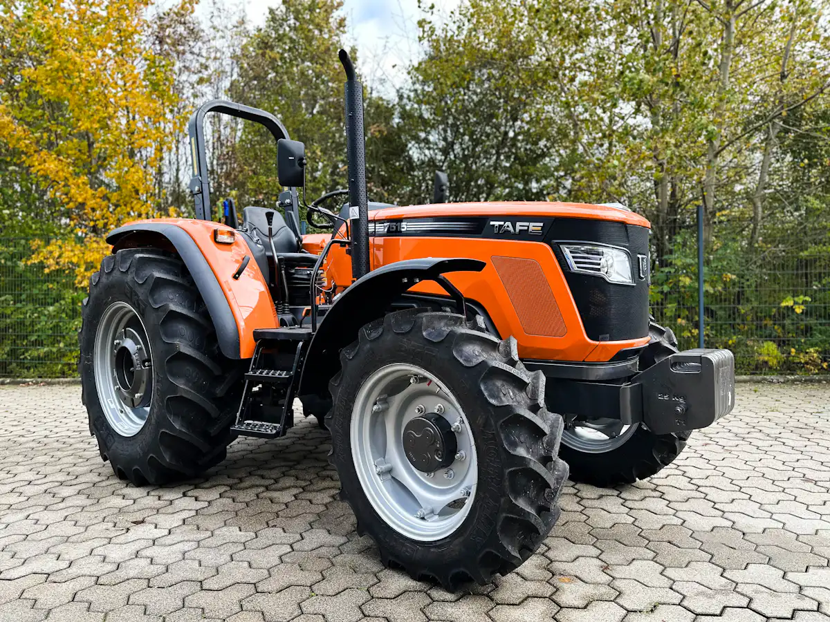 TAFE 6515 ROPS